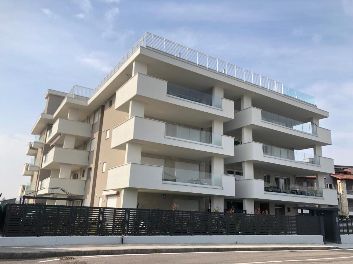 Opalia Residence - Stella Garda Lake Lifestyle بسكييرا ديل غاردا المظهر الخارجي الصورة