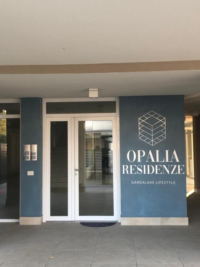 Opalia Residence - Stella Garda Lake Lifestyle بسكييرا ديل غاردا المظهر الخارجي الصورة